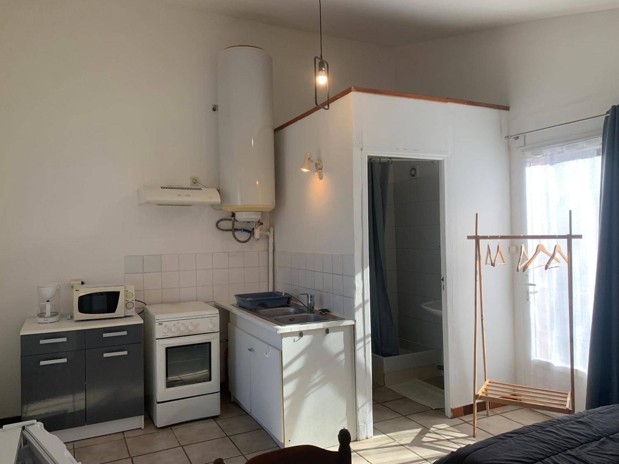 Camping Familial Paisible Avec Piscine, Mobil Home , Chalet, Studio & Emplacement Nue Casties-Labrande 외부 사진
