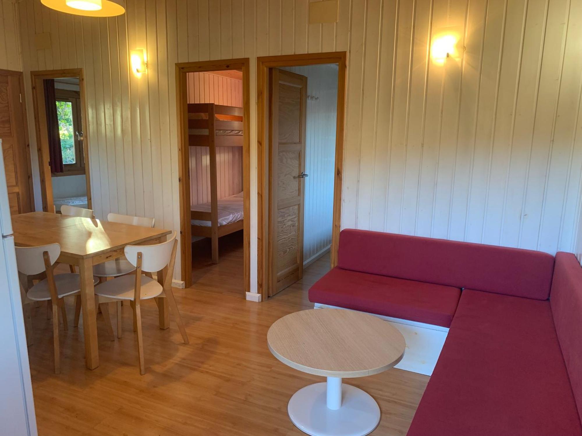 Camping Familial Paisible Avec Piscine, Mobil Home , Chalet, Studio & Emplacement Nue Casties-Labrande 외부 사진