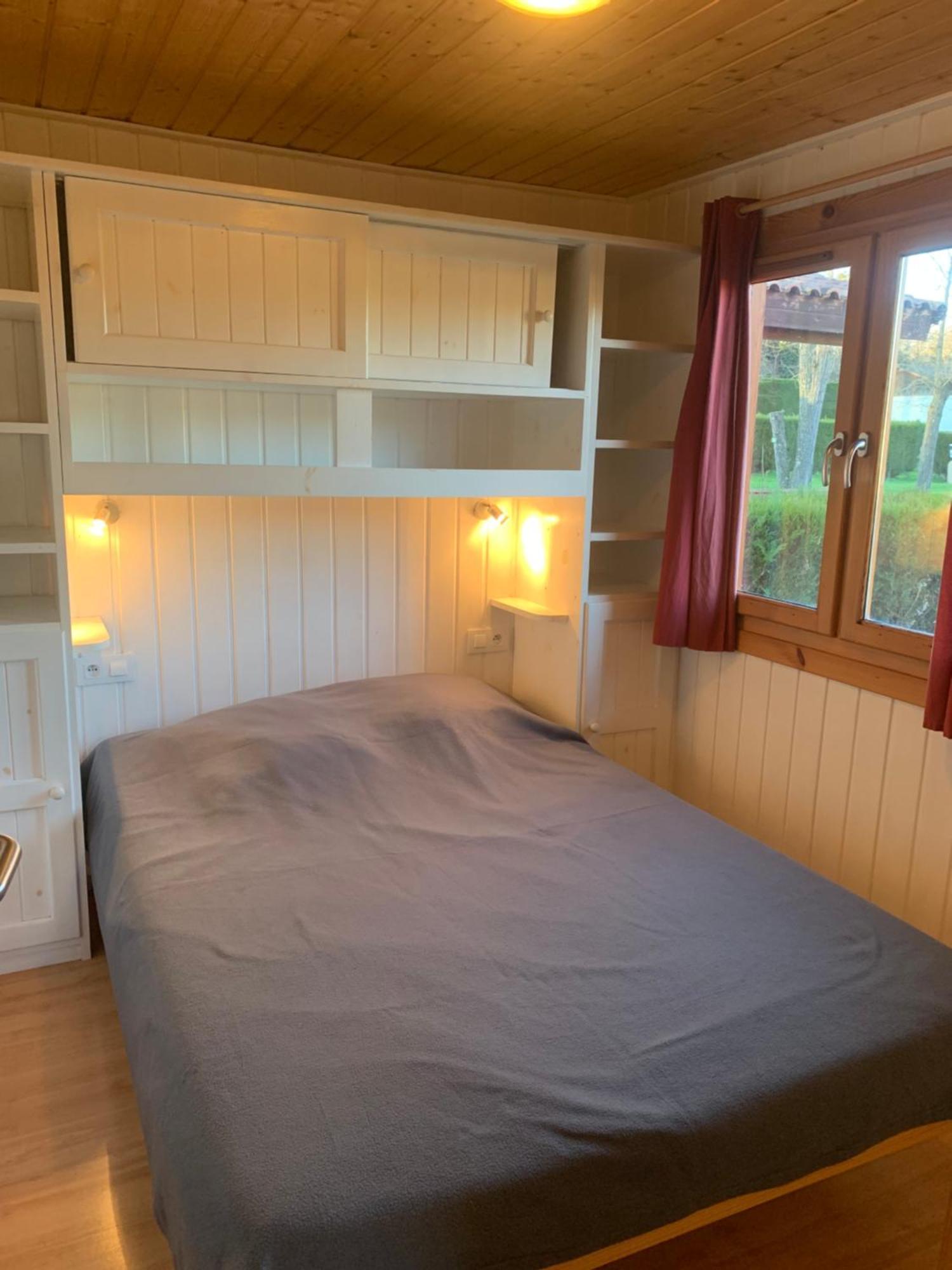 Camping Familial Paisible Avec Piscine, Mobil Home , Chalet, Studio & Emplacement Nue Casties-Labrande 외부 사진